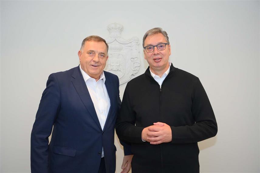 БЕОГРАД, 11. ОКТОБРА /СРНА/ - Доскорашњи предсједник Србије Александар Вучић захвалио је предсједнику Милораду Додику за све године током којих су радили заједно и борили за Србију и Српску.