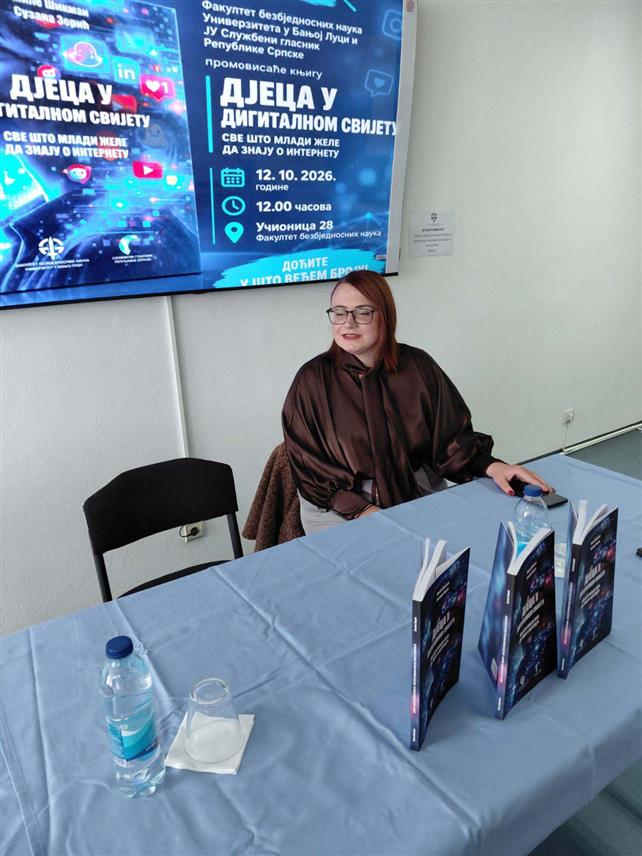 БАЊАЛУКА, 12. ОКТОБРА /СРНА/ - Књига "Дјеца у дигиталном свијету: све што млади желе да знају о интернету" аутора Миле Шикмана и Сузане Зорић представљена је данас у Бањалуци.