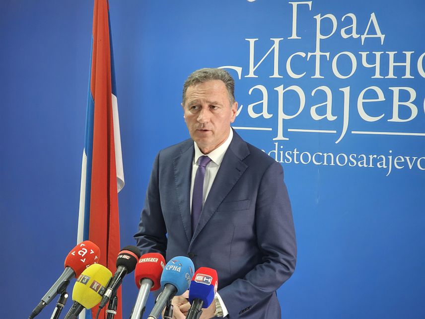 ИСТОЧНО САРАЈЕВО, 16. ОКТОБРА /СРНА/ - Предсједник Скупштине града Бошко Југовић.