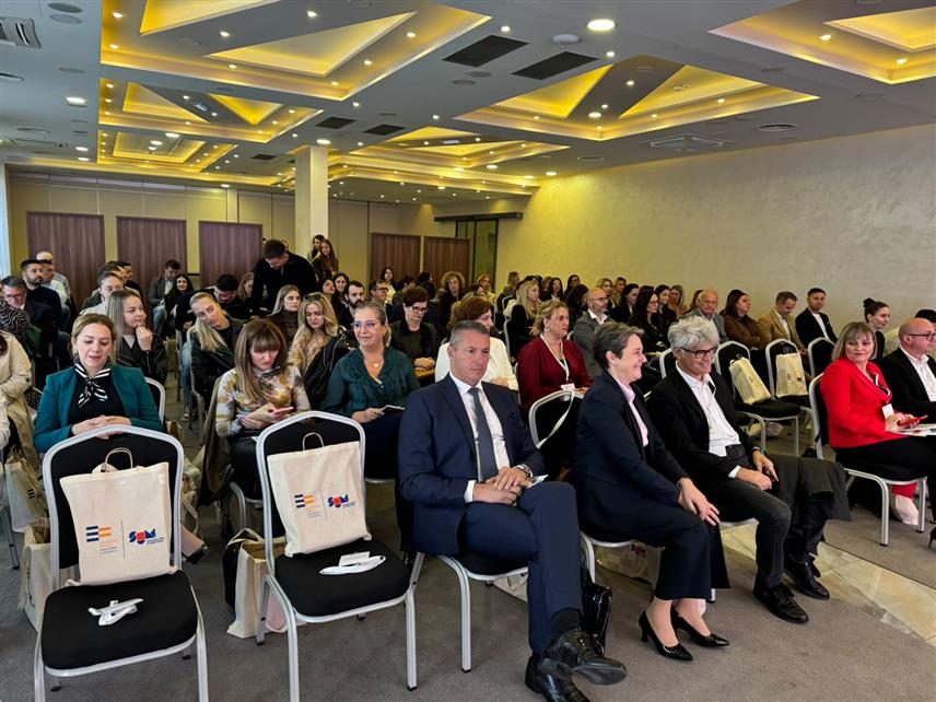 САРАЈЕВО, 23. ОКТОБРА /СРНА/ - Симпозијум о управљању ризицима у јавном и приватном сектору.