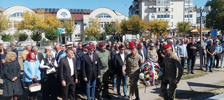 БИЈЕЉИНА, 2. ОКТОБРА /СРНА/ - Припадници Четвртог одреда Специјалне бригаде полиције Бијељина су на свом путу страдања одбранили слободу и Републику Српску, поручено је данас на обиљежавању 34 године од оснивања овог одреда.