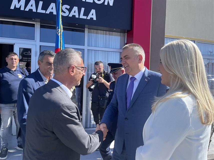 БИЈЕЉИНА, 2. ОКТОБРА /СРНА/ - Српски члан Предсједништва БиХ Жељка Цвијановић и премијер Републике Српске Саво Минић на обиљежавању 34 године од оснивања Четвртог одреда Специјалне бригаде полиције Бијељина.