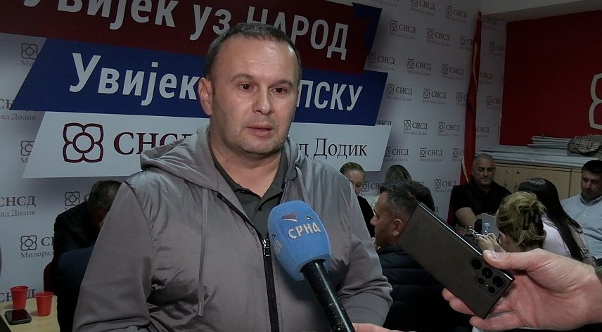 ИСТОЧНО САРАЈЕВО, 4. ОКТОБРА - Предсједник Градског одбора СНСД-а Источно Сарајево Љубиша Ћосић изјавио је да су резултати данашњих избора потврдили подршку грађана СНСД-у и политици Републике Српске коју предводи ова странка.