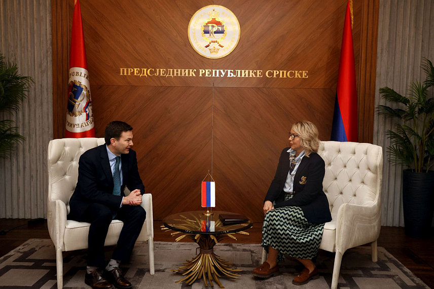БАЊАЛУКА, 11. ФЕБРУАРА /СРНА/ - Вршилац дужности предсједника Републике Српске Ана Тришић Бабић састала се данас у Бањалуци са специјалним изаслаником за западни Балкан Министарства иностраних послова Норвешке Еириком Нестасом Матисеном. /Фото - Борислав Здриња/