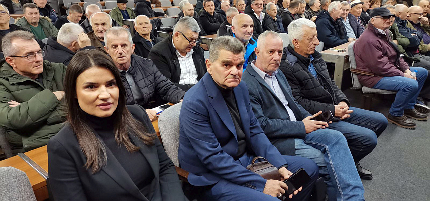 ДОБОЈ, 13. ФЕБРУАРА /СРНА/ - Одржано предавање за пчеларе са подручја добојске регије.