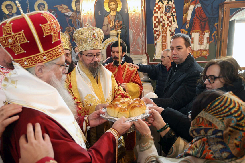 КАРЛОВАЦ, 14. ФЕБРУАРА /СРНА/ - Министар правде Републике Српске Горан Селак поручио је данас у Карловцу да је српски народ на овим просторима кроз историју пролазио кроз бројна искушења, али да је захваљујући вјери, Српској православној цркви и снажној свијести о свом идентитету увијек налазио снагу да опстане.