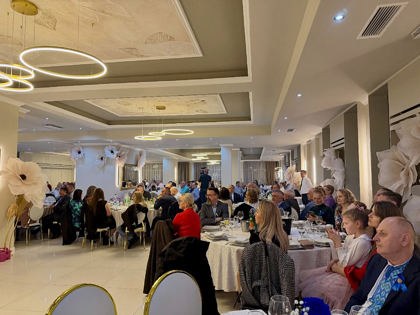 ПРЊАВОР, 15. ФЕБРУАРА /СРНА/ - У Прњавору је одржана 46. украјинска забава којој су присуствовали Украјинци из свих крајева Републике Српске и БиХ, али и иностранства, те послата порука о важности очувања језика, културе и традиције ове националне мањине.