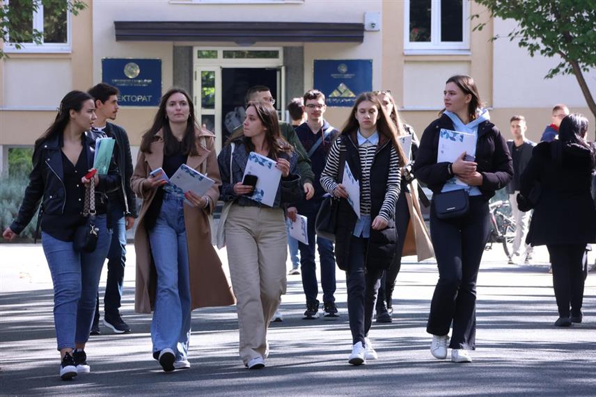 БАЊАЛУКА, 19. ФЕБРУАРА /СРНА/ - Конкурс за упис студената у академској 2026/27. години на све циклусе студија на Универзитет у Бањалуци биће објављен 10. јуна.