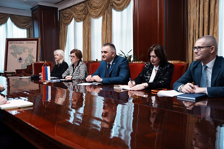 БАЊАЛУКА, 20. ФЕБРУАРА /СРНА/ - Састанак предсједника Владе Републике Српске Саве Минића и шефа Канцеларије Свјетске банке за БиХ Кристофера Шелдона.