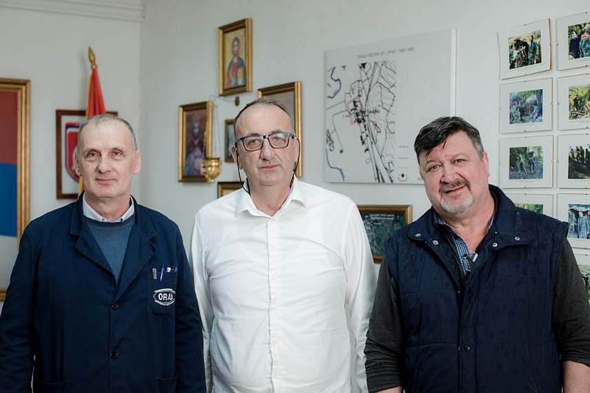 БИЈЕЉИНА, 20. ФЕБРУАРА /СРНА/ - Извршни директор за квалитет и лабораторије компаније "Орао" Слободан Четић, предсједник Борачке организације "Орао" Томислав Паунић и предсједник Синдикалне организације "Орла" Драган Лонтош.