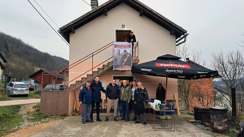 РИБНИК, 21. ФЕБРУАРА /СРНА/ - У Доњем Рибнику данас је одржана традиционална "Пасуљијада" која је окупила више од 200 посјетилаца.