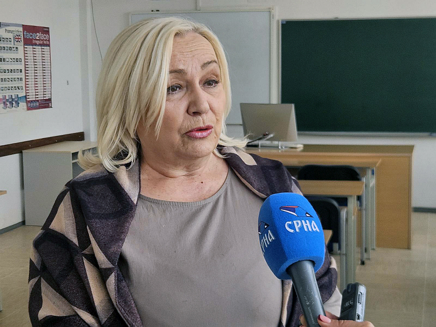 ПАЛЕ, 21. ФЕБРУАРА /СРНА/ - Професор на Катедри за србистику Филозофског факултета Универзитета у Источном Сарајеву Миланка Бабић истакла је да матерњи језик није само средство комуникације већ темељ личног и културног идентитета и да је зато важна његова заштита и очување.