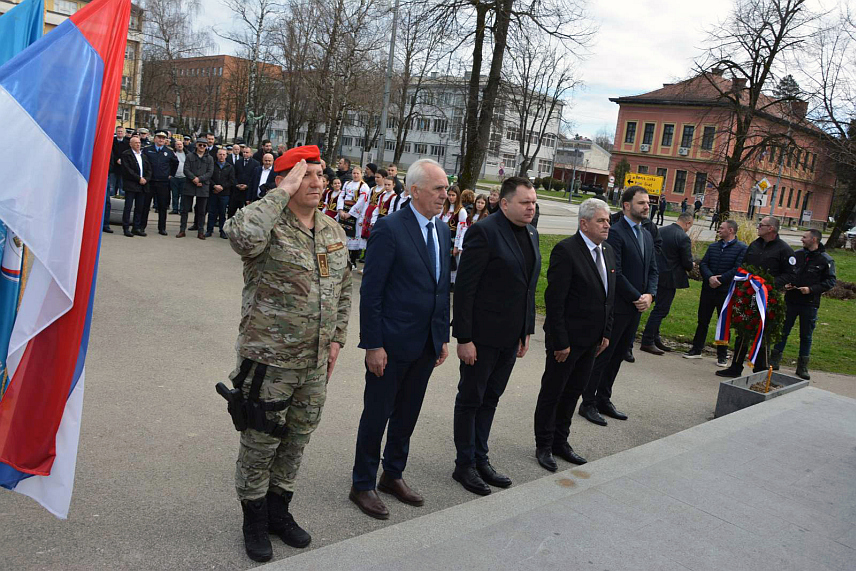 ПРИЈЕДОР, 22. ФЕБРУАРА /СРНА/ - Министар унутрашњих послова Републике Српске Жељко Будимир изјавио је данас да је витештво најважнија карактеристика Специјалне бригаде полиције Министарства унутрашњих послова Српске.