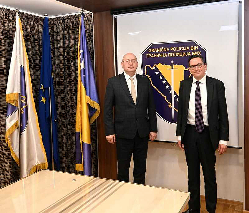 САРАЈЕВО, 24. ФЕБРУАРА /СРНА/ - Директор Граничне полиције БиХ Мирко Купрешаковић са замјеником директора Граничне службе Велике Британије Џеком Џозефом.