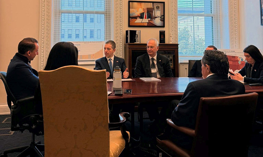 БЕОГРАД, 24. ФЕБРУАРА /СРНА/ - Министар спољних послова Србије Марко Ђурић разговарао је у Вашингтону са извршним директором Савјета за енергетску доминацију САД Џередом Ејџеном.