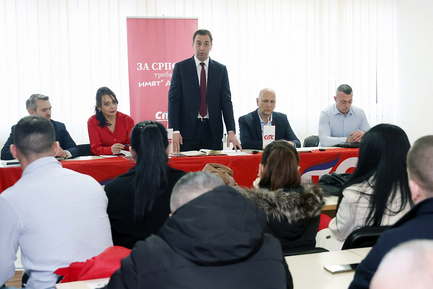 ФОЧА, 25. ФЕБРУАРА СРНА/ - Предсједник Социјалистичке партије Српске /СПС/ Горан Селак поручио је да ова странка у фочанској регији има стабилне и квалитетне одборе, те да охрабрује све већи број нових чланова који приступају СПС-у.