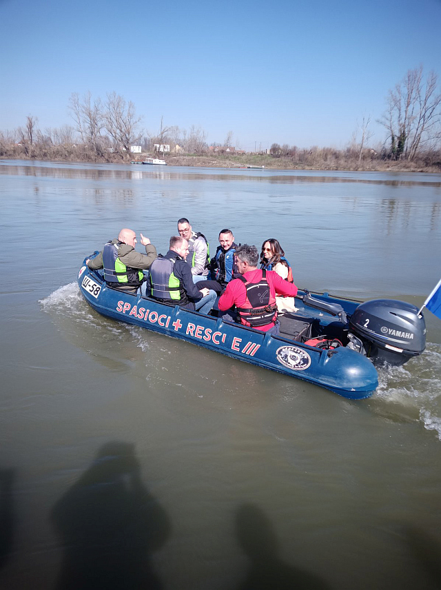 ШАМАЦ, 27. ФЕБРУАРА /СРНА/ - У Шамцу је данас одржано јубиларно 20. полагање испита за управљања моторним чамцем, чиме је и обиљежен 1. март - Дан цивилне заштите Републике Српске.