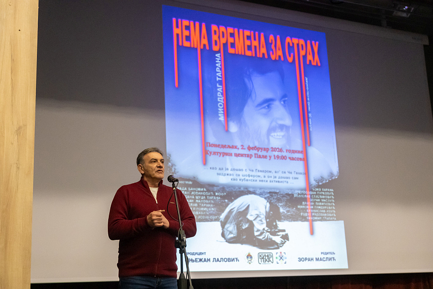 ПАЛЕ, 2. ФЕБРУАРА /СРНА/ - На Палама је вечерас премијерно приказан документарни филм "Нема времена за страх" о Миодрагу Тарани, једном од најталентованијих филмских и културних радника Републике Српске и бивше Југославије.