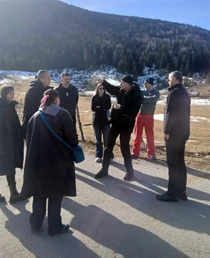 ИСТОЧНО САРАЈЕВО, 3. ФЕБРУАРА /СРНА/ - Извршна продукција "Први кадар" из Источног Сарајева учествује у реализацији играног филма "Линија", дајући значајан допринос снимању овог остварења на територији Републике Српске, а завршна снимања, која обухватају захтјевне сцене, биће реализована од 7. до 16. фебруара на 12 локација на Сарајевско-романијској регији.