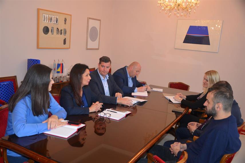 ПРИЈЕДОР, 4. ФЕБРУАРА /СРНА/ - Представници градских власти Приједора и Завода за медицину рада и спорта Републике Српске нагласили су важност систематског и континуираног приступа здравственим прегледима спортиста, нарочито дјеце и младих.