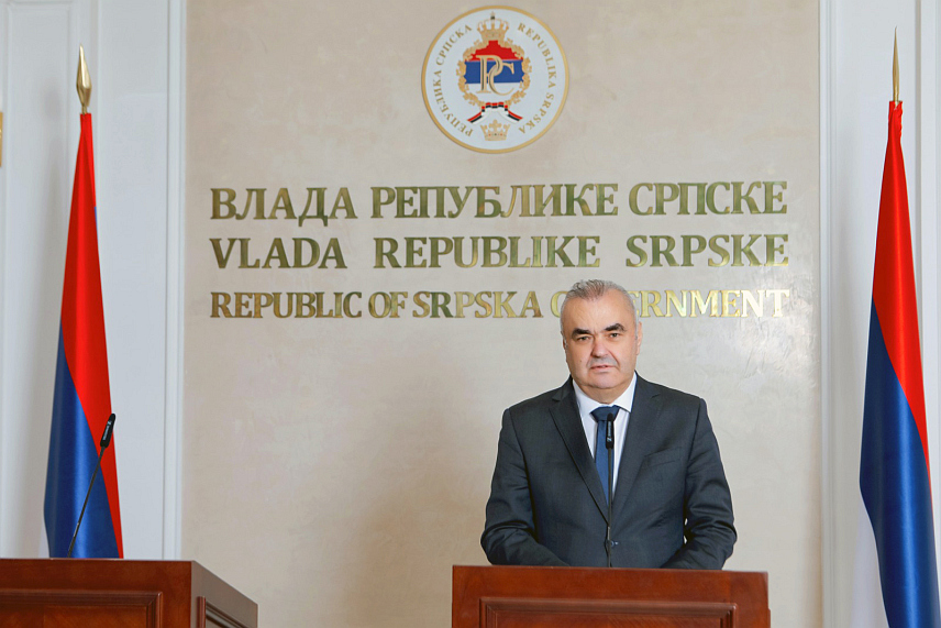 БАЊАЛУКА, 4. ФЕБРУАРА /СРНА/ - Пут Трново-Миљевина-Фоча од данас је затворен за саобраћај због лошег стања и угрожене безбједности путника, а за сва возила обезбијеђен је алтернативни правац, изјавио је Срни министар саобраћаја и веза Републике Српске Зоран Стевановић.