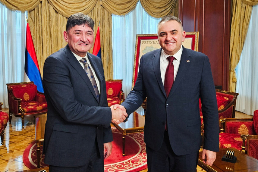 БАЊАЛУКА, 4. ФЕБРУАРА /СРНА/ - Предсједник Владе Републике Српске Саво Минић и начелник Новог Града Мирослав Дрљача разговарали су данас о инфраструктурним пројектима који су важни за ову општину, као и о објектима заштите од поплава.