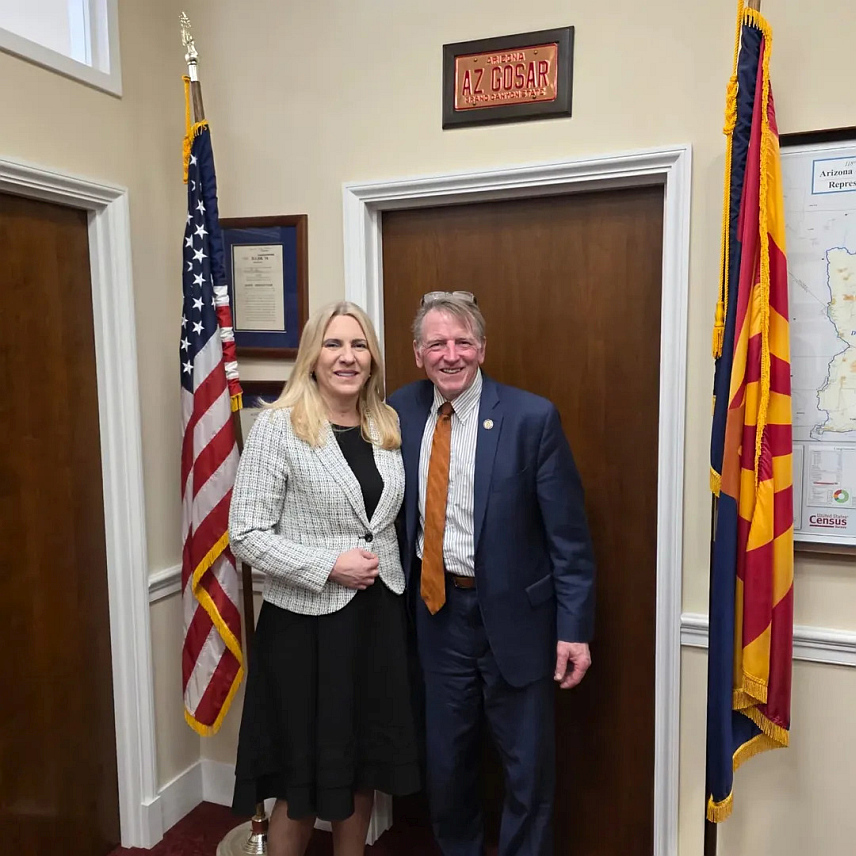 ВАШИНГТОН, 4. ФЕБРУАРА /СРНА/ - Српски члан Предсједништва БиХ Жељка Цвијановић састала се данас у Вашингтону са чланом Представничког дома америчког Конгреса из Републиканске странке Полом Госаром.