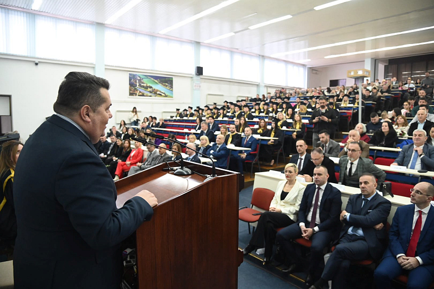 БАЊАЛУКА, 6. ФЕБРУАРА /СРНА/ - Предсједник Народне скупштине Републике Српске Ненад Стевандић рекао је данас да то што Правни факултет Универзитета у Бањалуци слави више од пола вијека постојања говори колико је један народ стабилан, моћан и колико влада собом.