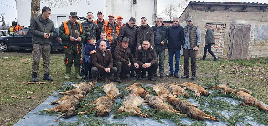 БРОД, 7. ФЕБРУАРА /СРНА/ - У Броду је данас одржана традиционална "Шакалијада" којој је присуствовао велик број гостију, а међу њима и предсједник Владе Републике Српске Саво Минић.
