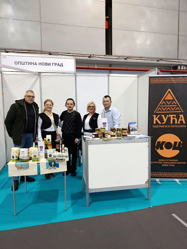 НОВИ САД, 8. ФЕБРУАРА /СРНА/ - Општина Нови Град на "Сајму завичаја" у Новом Саду представља туристичку и гастрономаску понуду, као и природне љепоте и културно насљеђе.