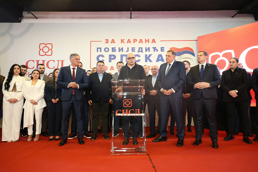 БАЊАЛУКА, 8. ФЕБРУАРА /СРНА/ - Предсједник Народне партије Српске Дарко Бањац на конференцији за новинаре у Бањалуци. /Фото - Борислав Здриња/