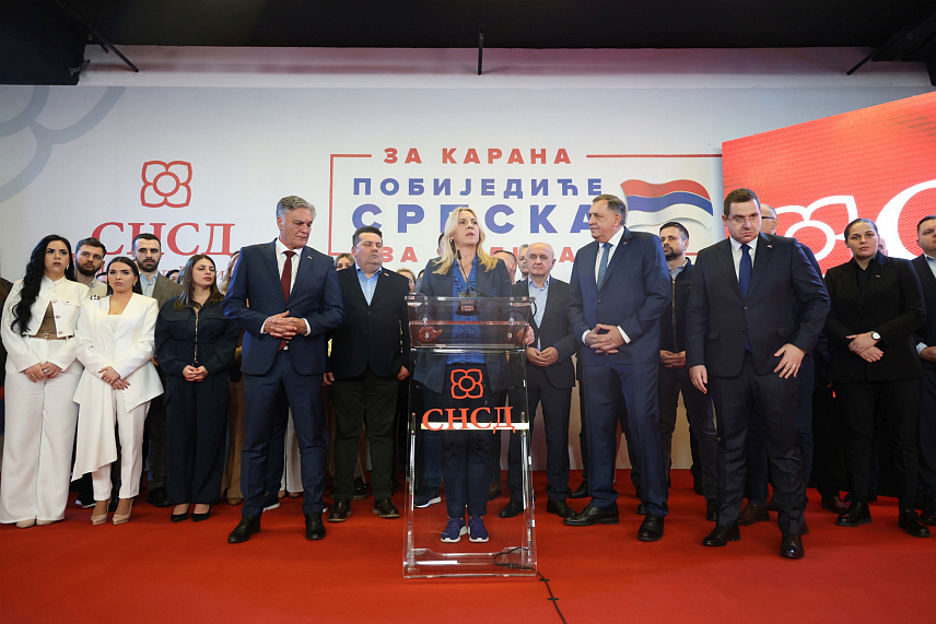 БАЊАЛУКА, 8. ФЕБРУАРА /СРНА/ - Потпредсједник СНСД-а Жељка Цвијановић на конференцији за новинаре у Бањалуци. /Фото - Борислав Здриња/