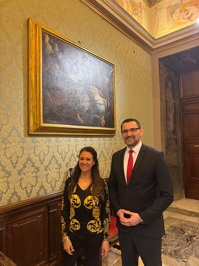 БАЊАЛУКА, 10. МАРТА /СРНА/ - Министар за европске интеграције и међународну сарадњу Републике Српске Златан Клокић разговарао је у Риму у одвојеним сусретима са сенатором Ђузепином Версаче и италијанским послаником Луком Скверијем о могућностима јачања сарадње и о процесу европских интеграција.