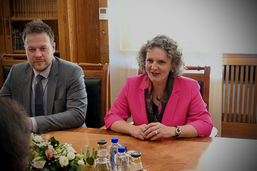 САРАЈЕВО, 12. МАРТА /СРНА/ - Гувернер Централне банке БиХ Јасмина Селимовић разговарала је данас у Сарајеву са представницима Групације Свјетске банке о реализацији предстојећег програма техничке помоћи ради унапређења области инстант-плаћања.