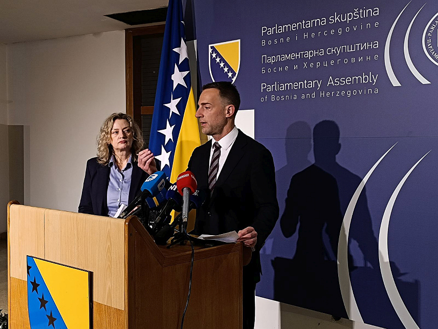 САРАЈЕВО, 13. МАРТА /СРНА/ - Директор Секретаријата Транспортне заједнице Матеј Закоњшек на конференцији за новинаре у Сарајеву уочи презентације годишњег извјештаја у Парламентарној скупштини БиХ.