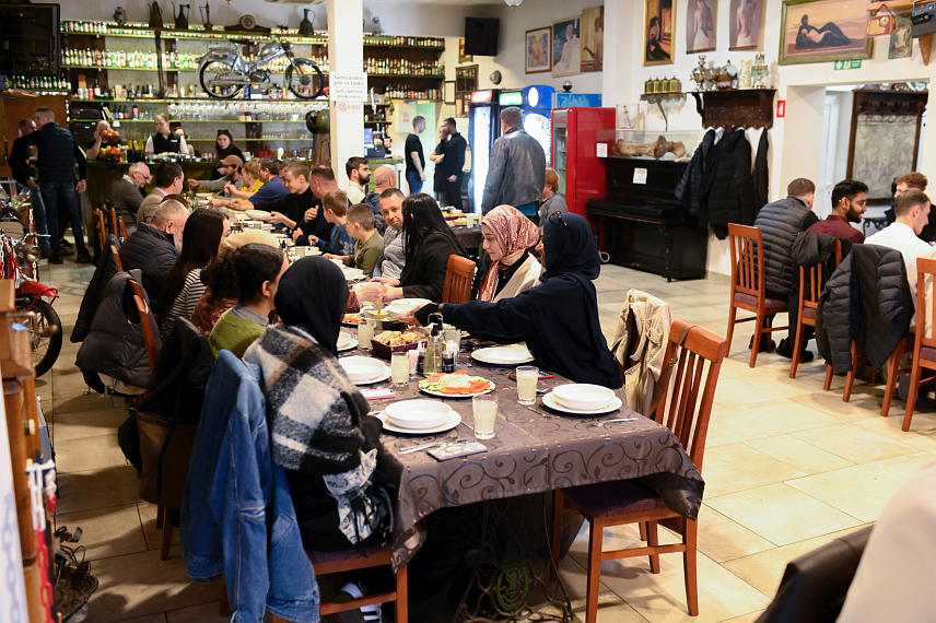 БАЊАЛУКА, 14. МАРТА /СРНА/ - Компанија "М:тел" била је овогодишњи покровитељ и домаћин ифтара који је организовао Меџлис Исламске заједнице у Бањалуци у оквиру рамазанског програма.