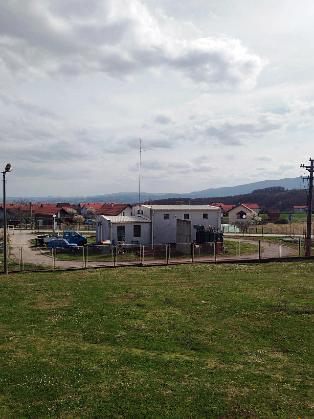 БИЈЕЉИНА, 18. МАРТА /СРНА/ - У Зворнику ће сутра без електричне енергије бити 2.500 потрошача који се снабдијевају из трафо-станице "Брањево".