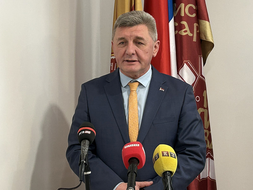 ИСТОЧНО САРАЈЕВО, 21. МАРТА /СРНА/ - Министар за научнотехнолошки развој и високо образовање Републике Српске Драга Мастиловић рекао је данас да је борба и жртва сарајевских Срба у Одбрамбено-отаџбинском рату омеђила границе Републике Српске, која је у посљедих 30 година постајала све јача и јача.