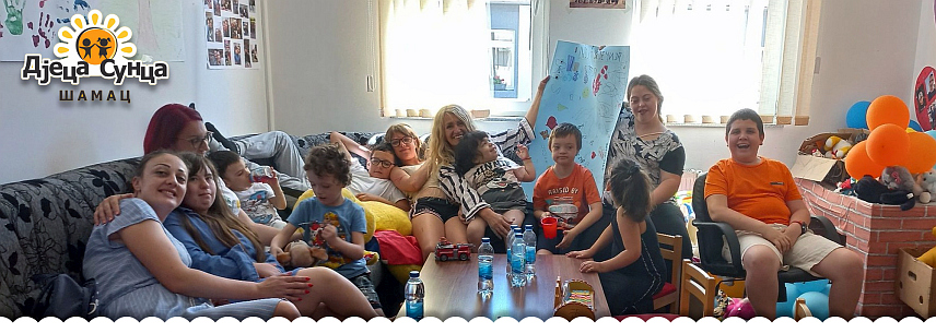 ШАМАЦ, 21. МАРТА /СРНА/ - Министарство финансија Републике Српске донирало је 5.000 КМ Центру за подршку породицама дјеце и особа са потешкоћама у развоју "Дјеца сунца" у Шамцу.	

