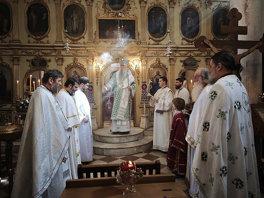 ПОДГОРИЦА, 22. МАРТА /СРНА/ - Његово високопреосвештенство митрополит црногорско-приморски Јоаникије служио је данас помен жртвама НАТО агресије на Савезну Републику Југославију 1999. године у цркви Светог Патра и Павла у Рисну.