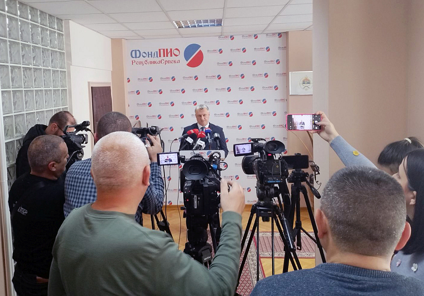 БИЈЕЉИНА, 24. МАРТА /СРНА/ - Фонд за пензијско и инвалидско осигурање /ПИО/ Републике Српске имао је још једну врло успјешну пословну годину у којој је остварен приход од 1.749.000.000 КМ, од чега је чак 87,76 одсто било по основу доприноса, изјавио је данас директор Фонда Младен Милић.