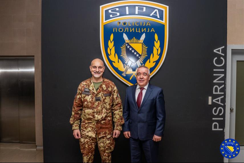 САРАЈЕВО, 24. МАРТА /СРНА/ - Командант Еуфора генерал-мајор Маурицио Фронда и директор Агенције за истраге и заштиту БиХ /Сипа/ Дарко Ћулум потврдили су на данашњем састанку заједничку посвећеност безбједности и стабилности.