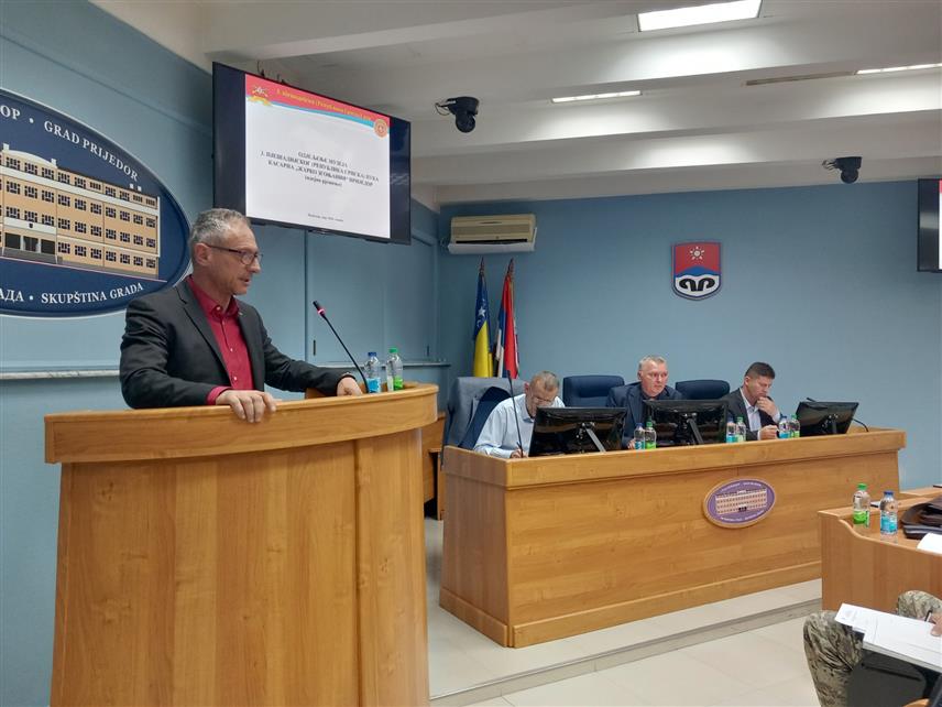 ПРИЈЕДОР, 25. МАРТА /СРНА/ - Министар рада и борачко-инвалидске заштите Републике Српске Радан Остојић у обраћању присутнима на сједници Координационог одбора борачких организација регије Приједор.