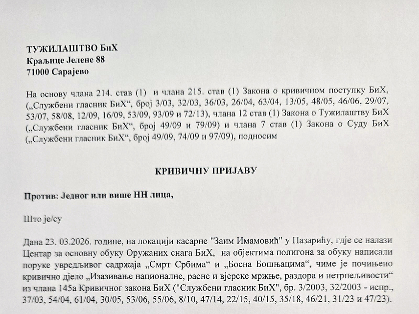 САРАЈЕВО, 26. МАРТА /СРНА/ - Замјеник министра одбране у Савјету министара Александар Гогановић поднио је Тужилаштву БиХ кривичну пријаву против НН лица због увредљивих графита на објекту касарне у Пазарићу, те истакао да очекује да случај буде расвијетљен.