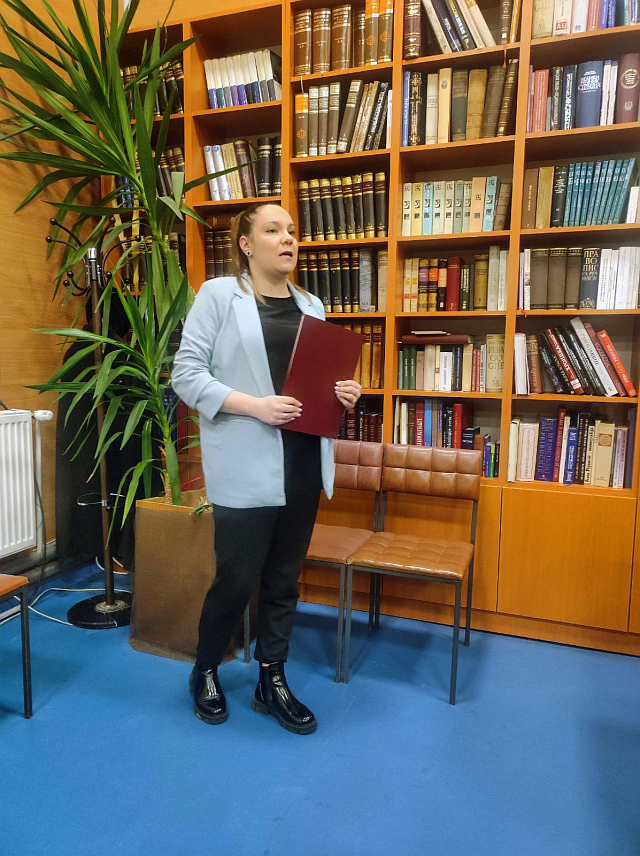 ХАН ПИЈЕСАК, 26. МАРТА /СРНА/ - Традиционална манифестација "Чучкови књижевни сусрети", која се ове године одржава 18. пут, званично је почела вечерас у Хан Пијеску програмом "Чучково вече" који су припремили ученици Средњошколског центра "Свети Василије Острошки".