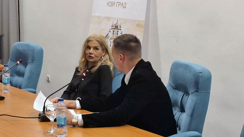 НОВИ ГРАД, 26. МАРТА /СРНА/ - У Новом Граду вечерас је одржано књижевно вече са Мирјаном Бобић Мојсиловић.