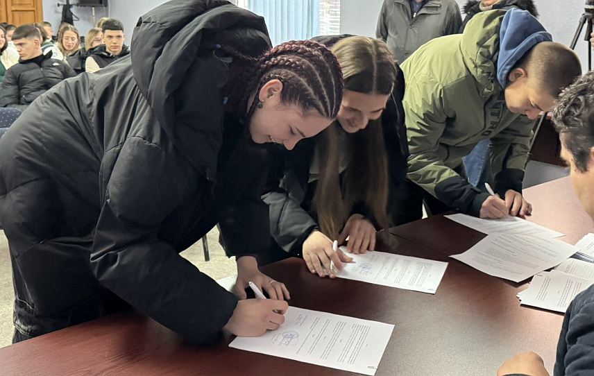 КОСTАЈНИЦА, 28. МАРTА /СРНА/ - Општина Костајница ће у школској 2025/26. години стипендирати 55 студената и ученика за шта ће из буџета бити издвојено 50.000 КМ.