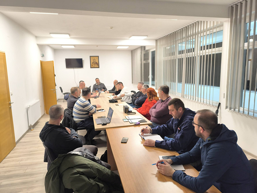 ДЕРВЕНTА, 28. МАРТА /СРНА/ - Штаб за ванредне ситуације града Дервента прогласио је вечерас редовне мјере одбране од поплава.