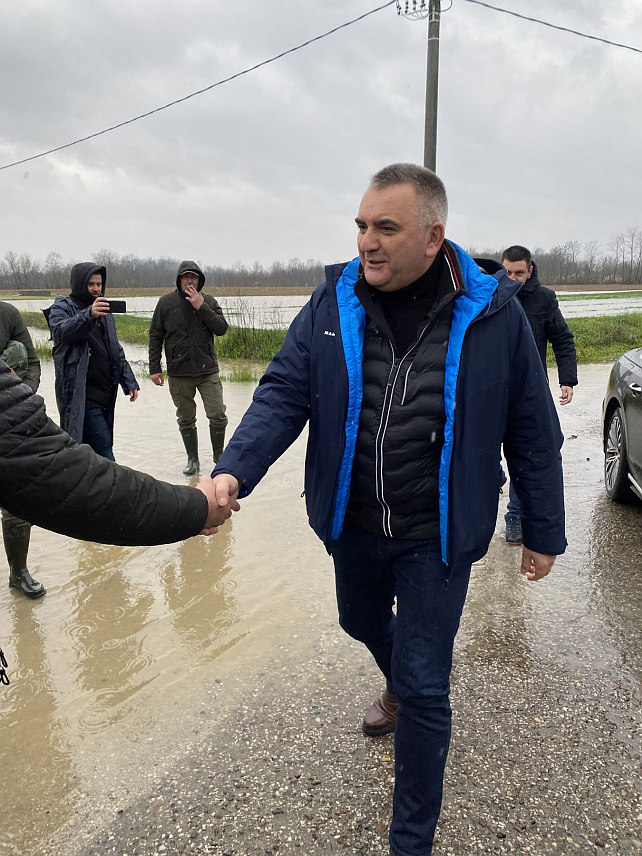 ПЕЛАГИЋЕВО, 29. МАРТА /СРНА/ - Предсједник Владе Републике Српске Саво Минић обишао је данас насеље Ћендићи у општини Пелагићево.