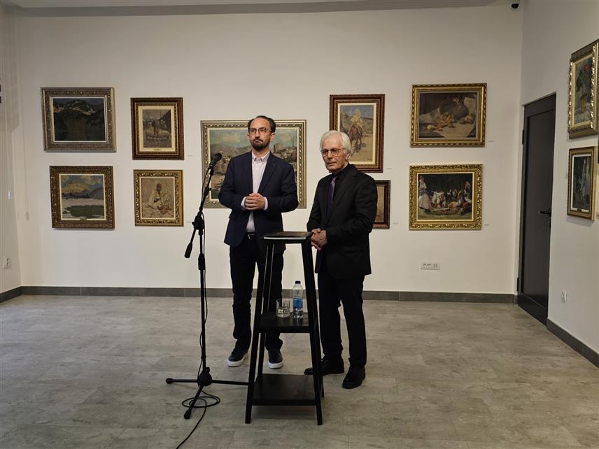 ИСТОЧНА ИЛИЏА, 29. МАРТА /СРНА/ - Академик Миливоје Унковић свечано је вечерас у Галерији "Жарко Видовић" у Источној Илиџи отворио изложбу "Српско сликаство почетком 20. вијека".